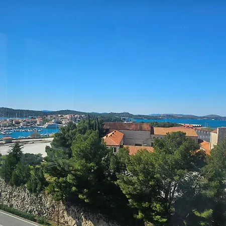 65 Sea View & Garage Parking Apartman Šibenik