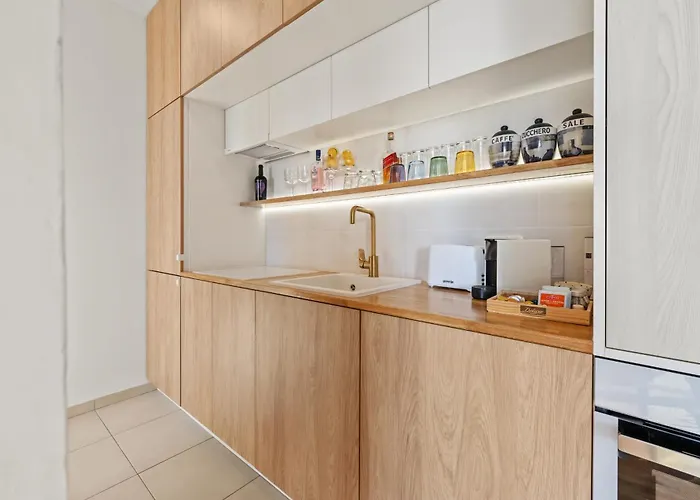 65 Sea View & Underground Garage Parking