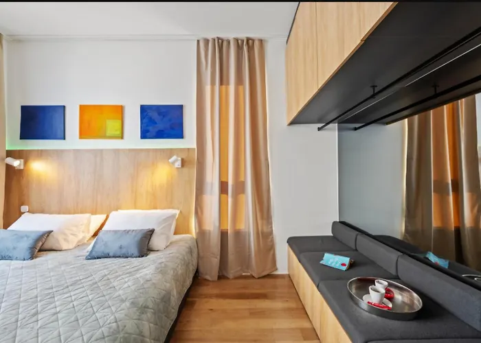 65 Sea View & Underground Garage Parking Apartmán *