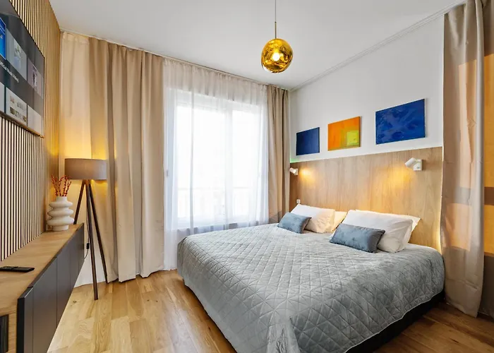 Lejlighed 65 Sea View & Underground Garage Parking *